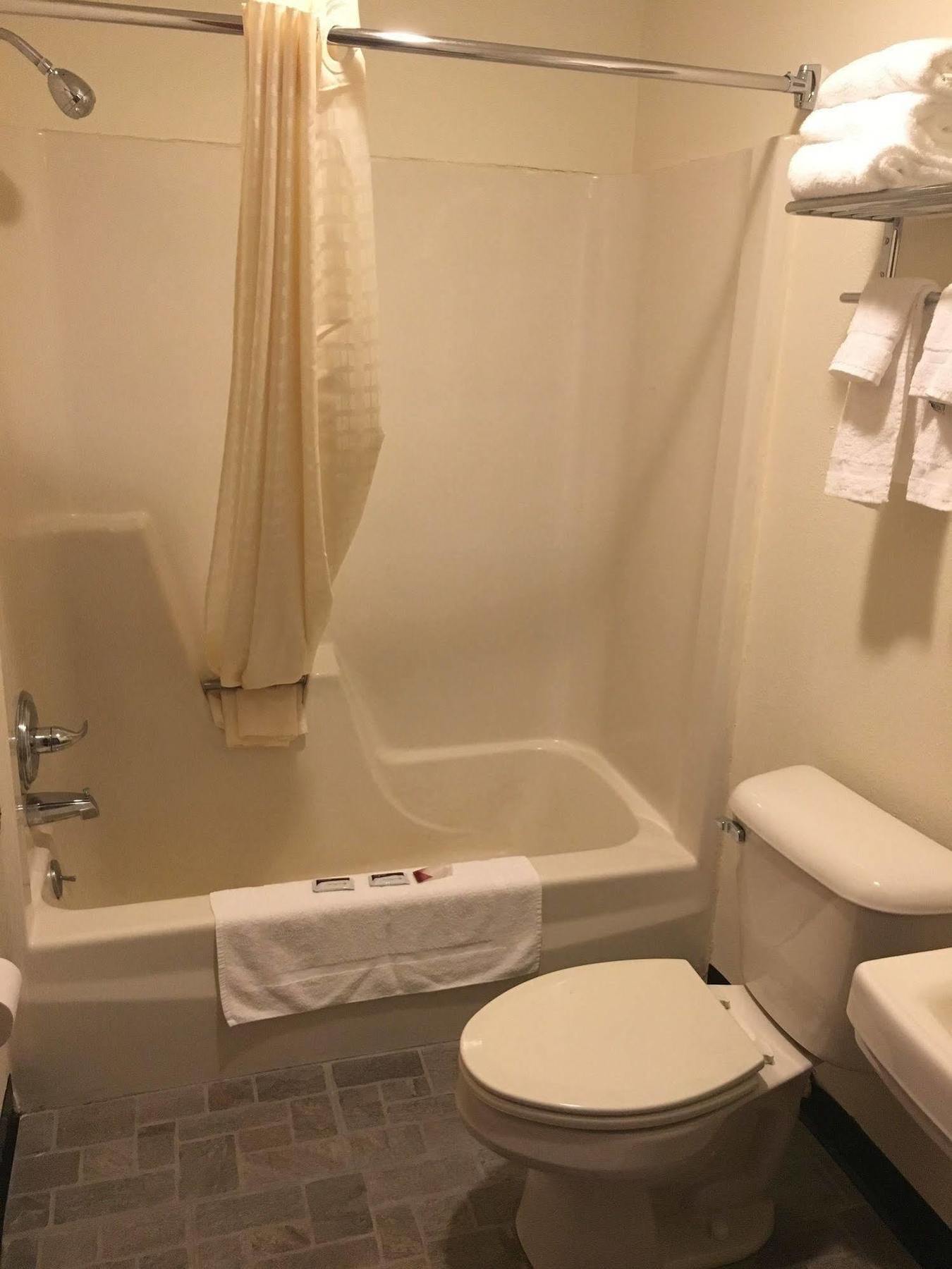 Waterford Inn Εξωτερικό φωτογραφία