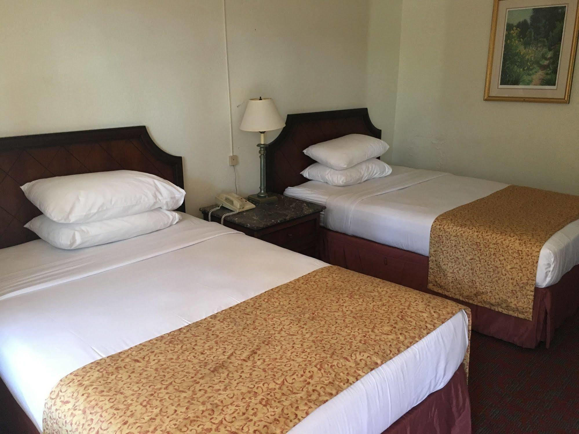 Waterford Inn Εξωτερικό φωτογραφία